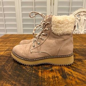 Girls Madden Girl Boots, Beige Suede, Size 1